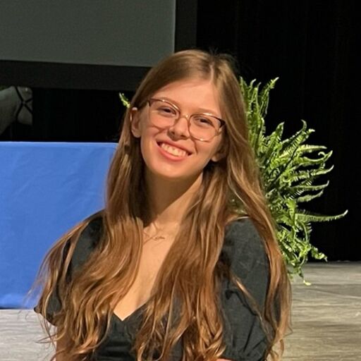 Natalie Winters bio photo